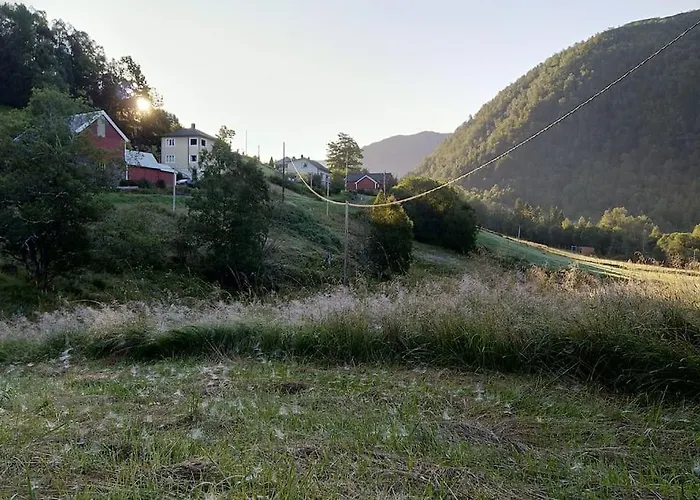 Krakehaugen Feriehus, A Perfect Retreat Near Semesterbostad *